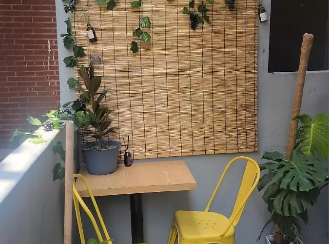 Brand New 2 Bedroom #6 Apartment *